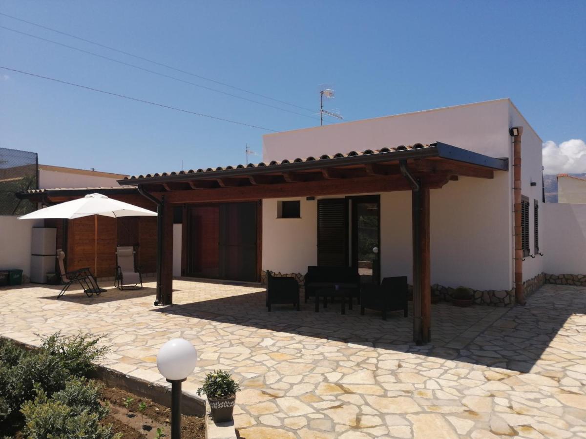 Casa Vacanze Dorotea Villa Valderice Exterior photo